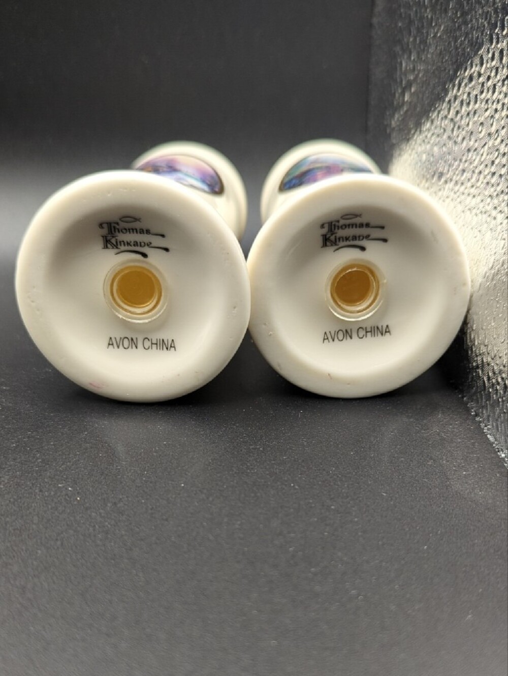 Avon │Thomas Kinkade │Painter Of Light │ Salt & Pepper Shakers│ Vintage - Picture 8 of 8